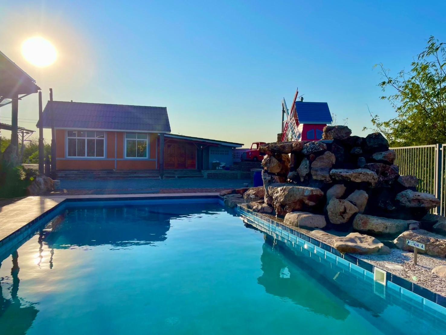 Mrk Resort & Massage Lop Buri Buitenkant foto